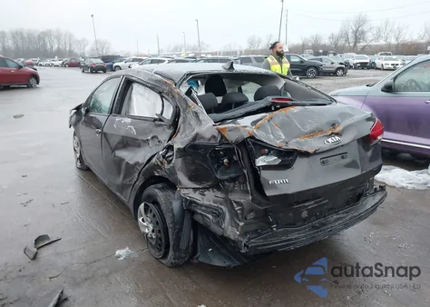 2018 Kia Forte Lx из США, поврежденный, VIN 3KPFK4A73JE199111